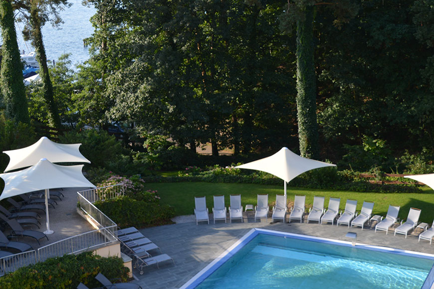 Two Chicks on the Road