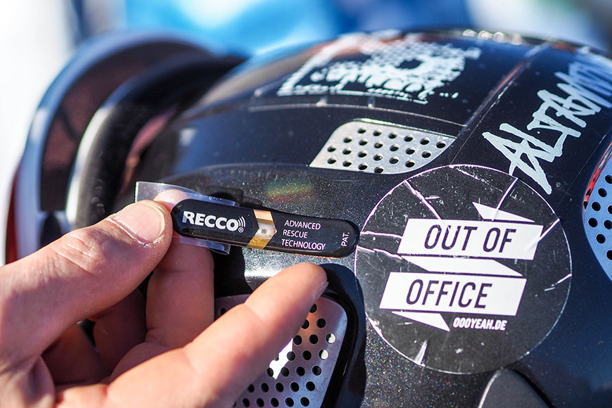 Live is great. Stay alive.