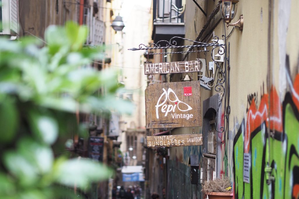 Sonne satt am Golf von Neapel