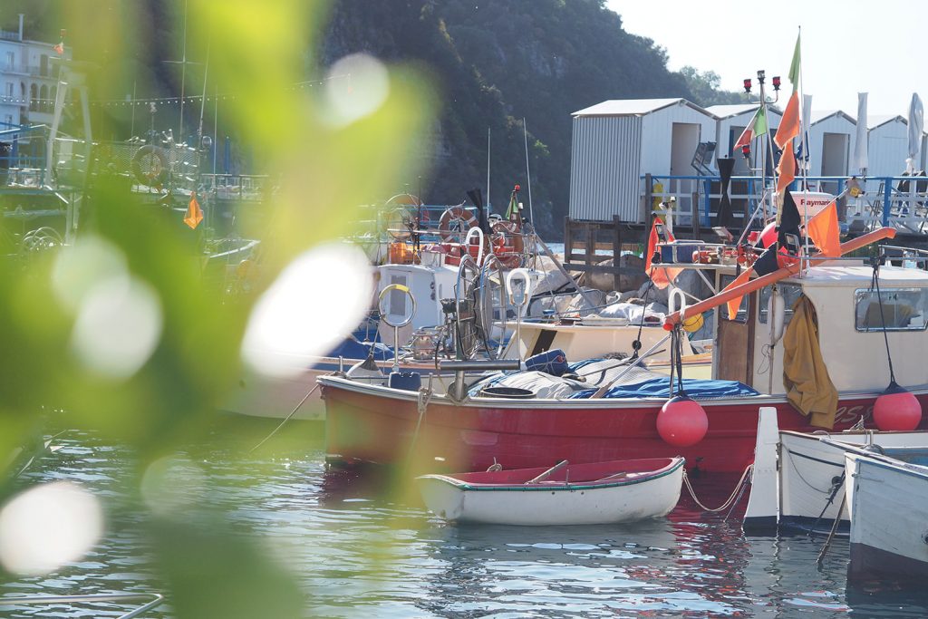 Sonne satt am Golf von Neapel