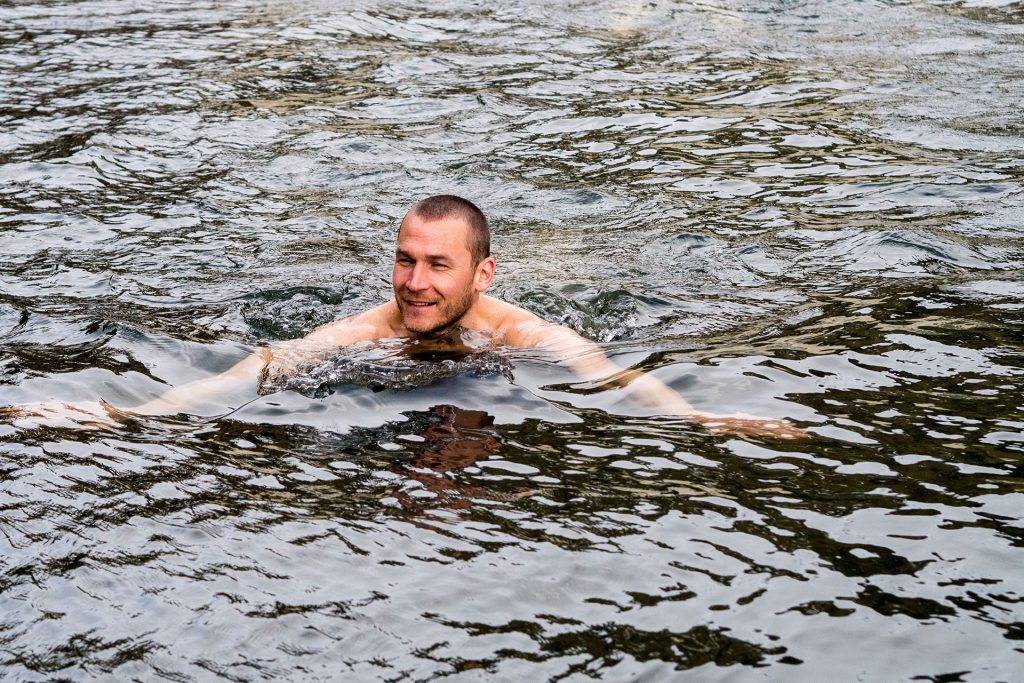 Island im Winter – von wilden Fällen und leisen Wassern