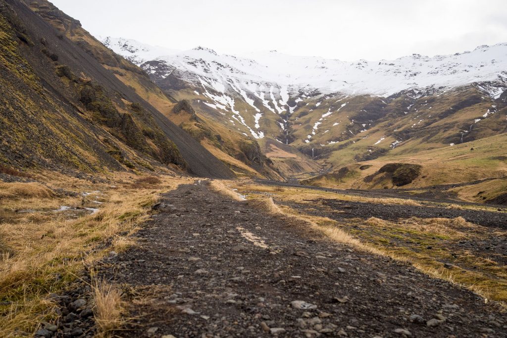 Island im Winter – von wilden Fällen und leisen Wassern