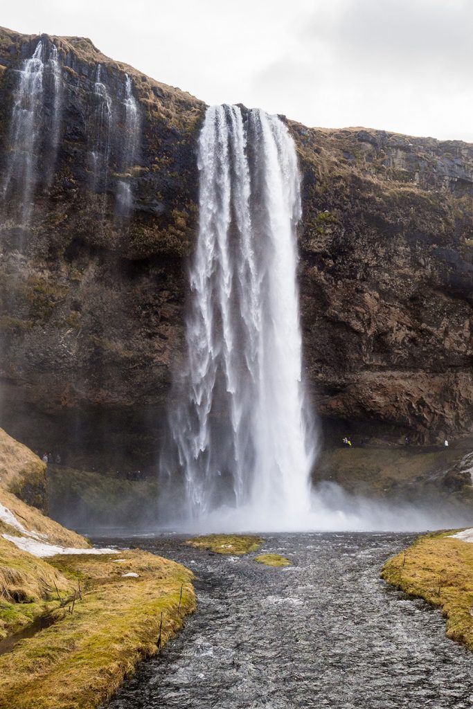 Island im Winter – von wilden Fällen und leisen Wassern