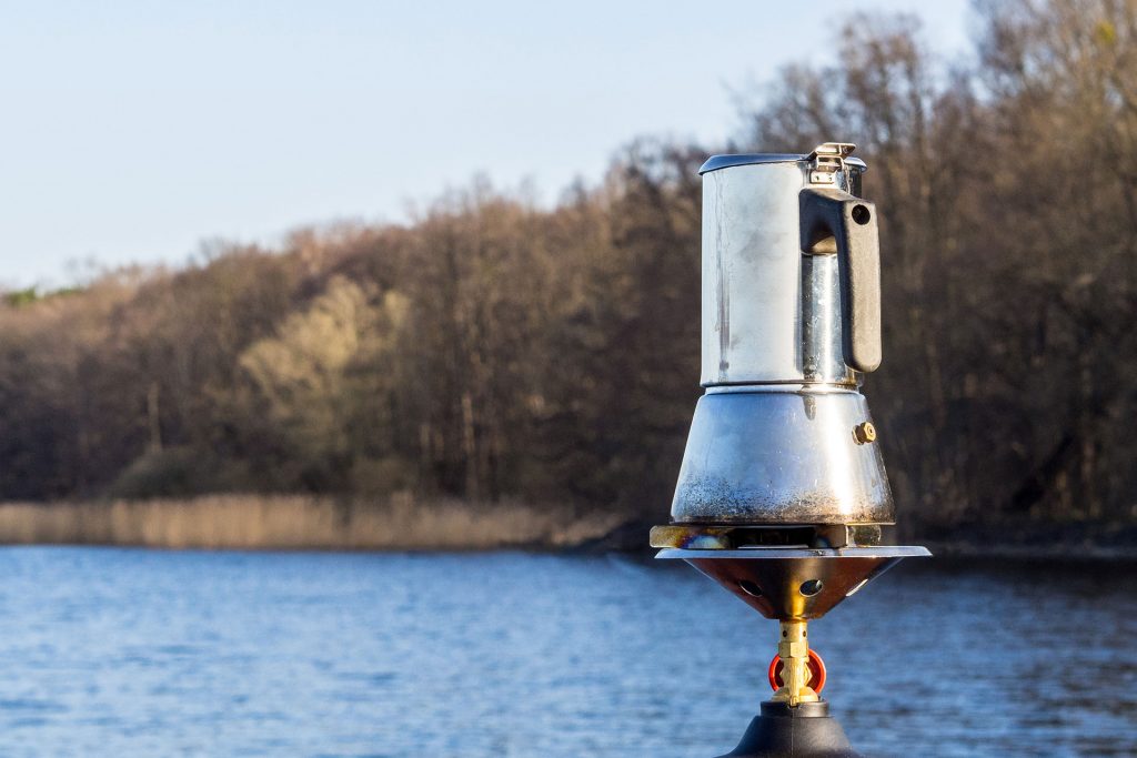 Mit dem Floß durch die Nacht – ein Microadventure