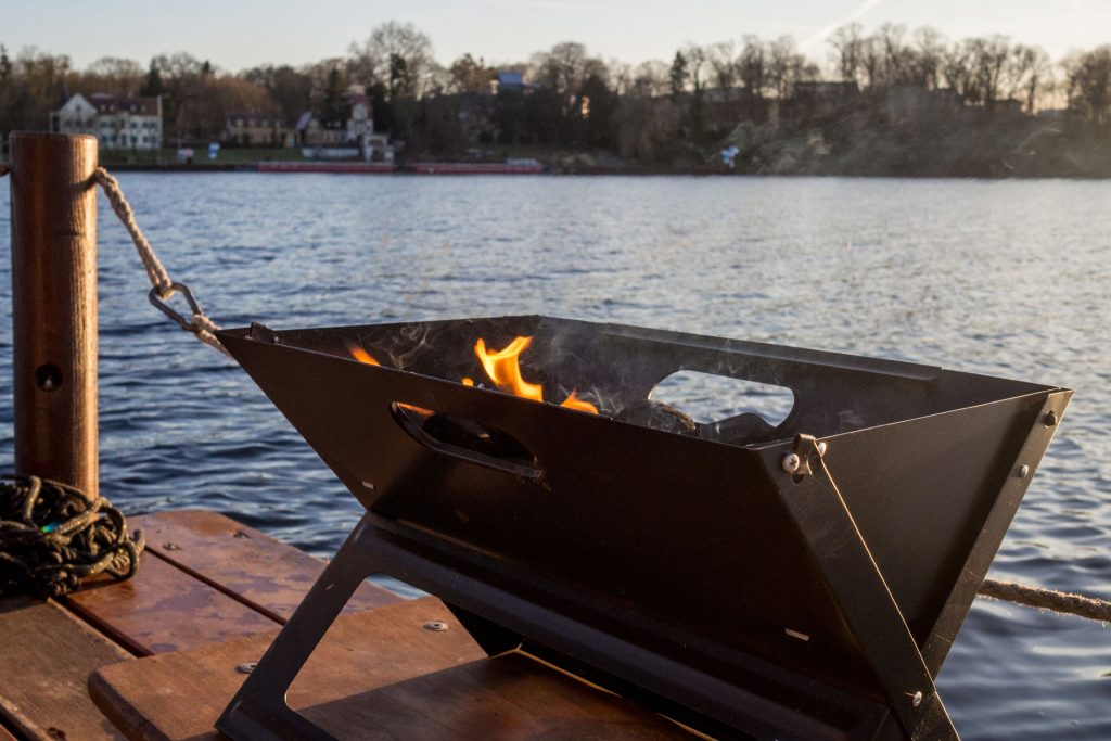 Mit dem Floß durch die Nacht – ein Microadventure