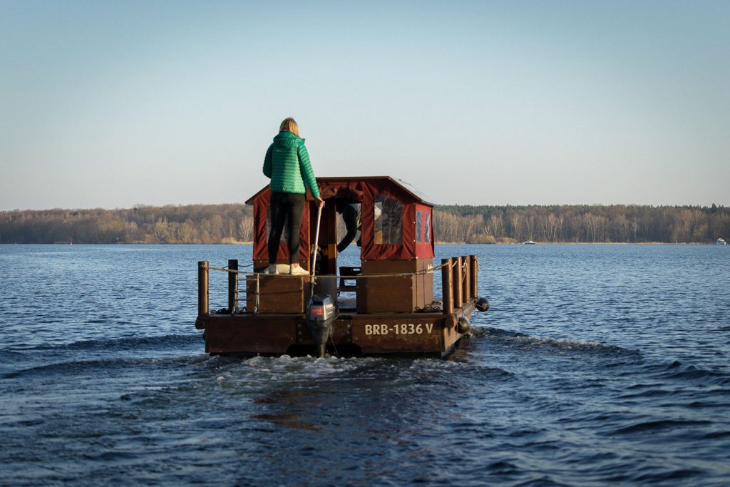 Mit dem Floß durch die Nacht – ein Microadventure