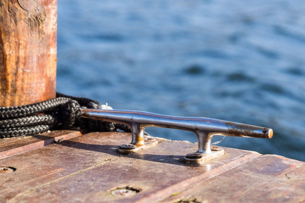 Mit dem Floß durch die Nacht – ein Microadventure