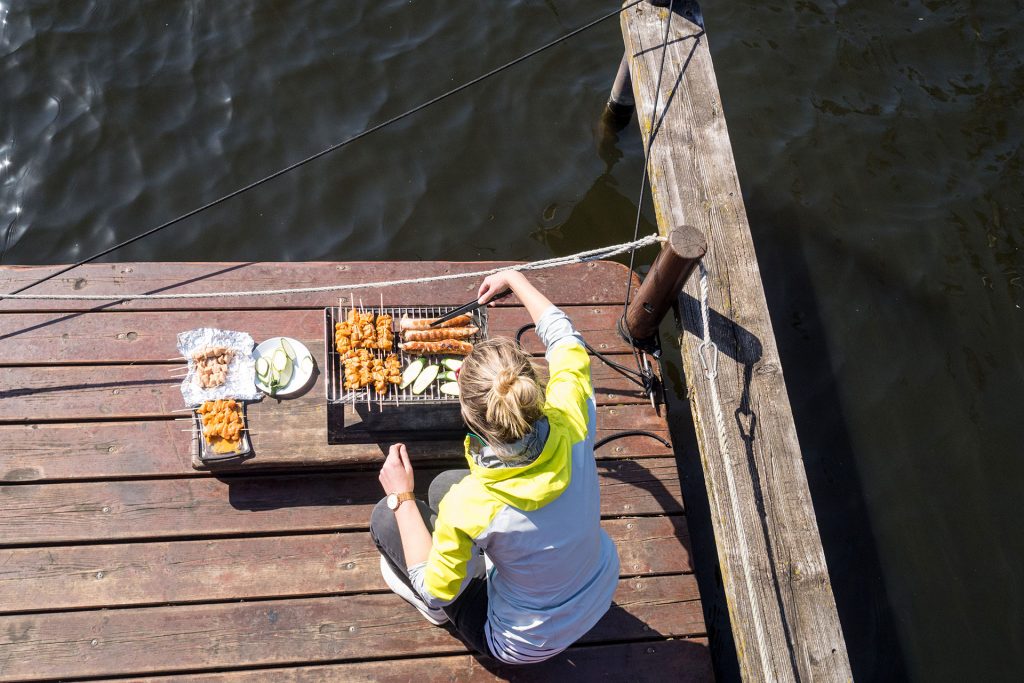 Mit dem Floß durch die Nacht – ein Microadventure