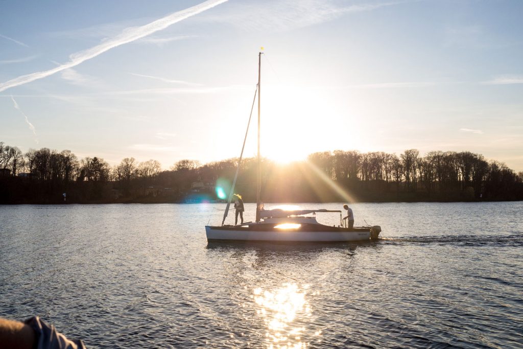 Mit dem Floß durch die Nacht – ein Microadventure