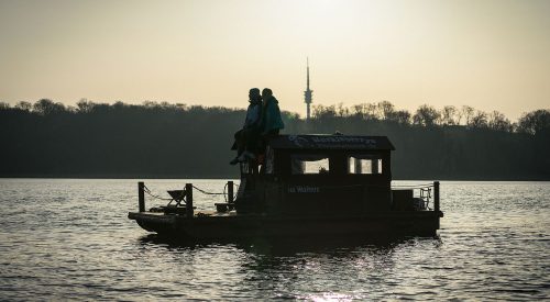 Mit dem Floß durch die Nacht – ein Microadventure