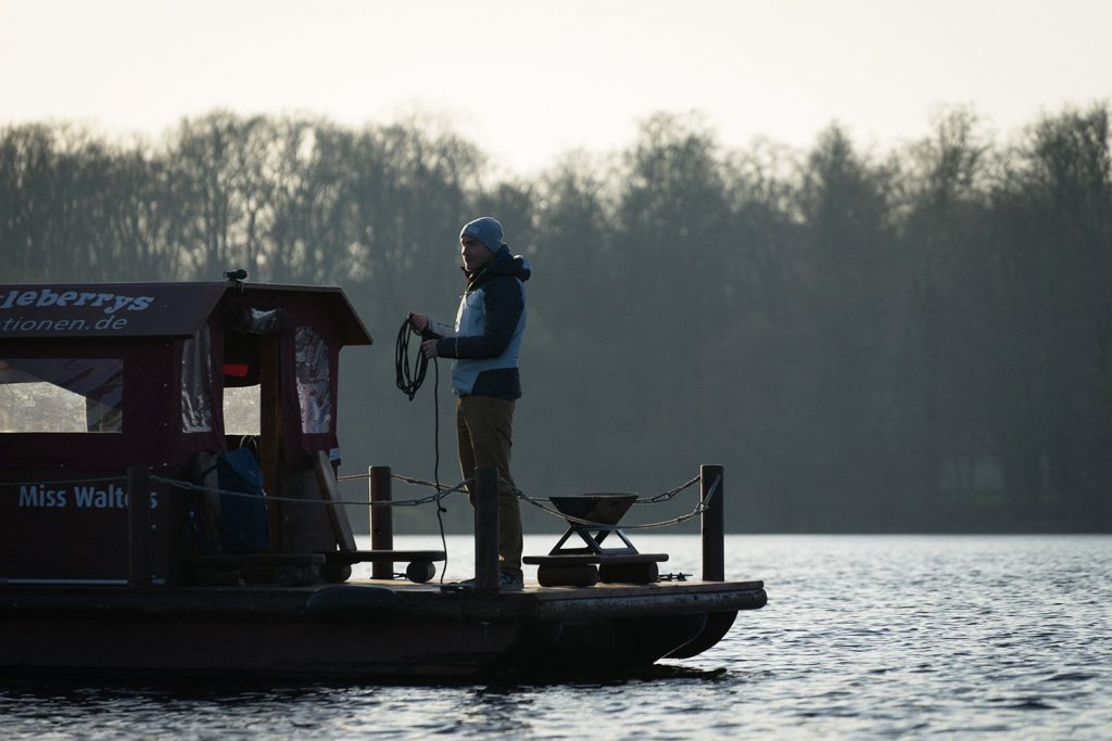 Mit dem Floß durch die Nacht – ein Microadventure