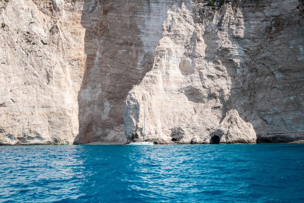 Mit dem Schiff zum Schiff – auf Zakynthos