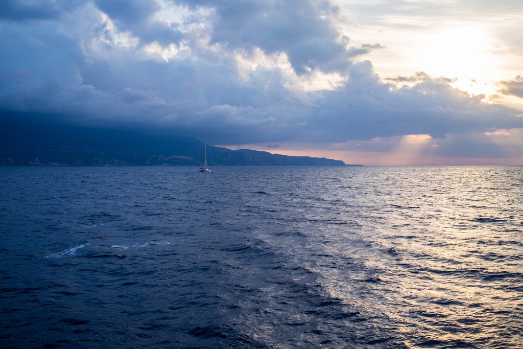 Mit dem Schiff zum Schiff – auf Zakynthos