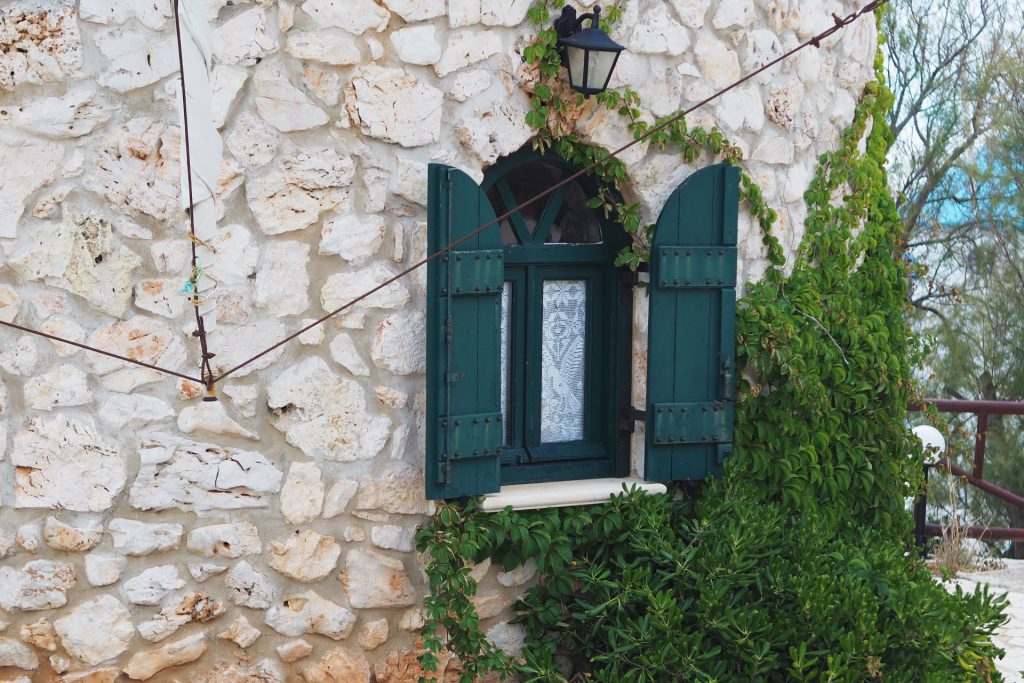 Mit dem Schiff zum Schiff – auf Zakynthos