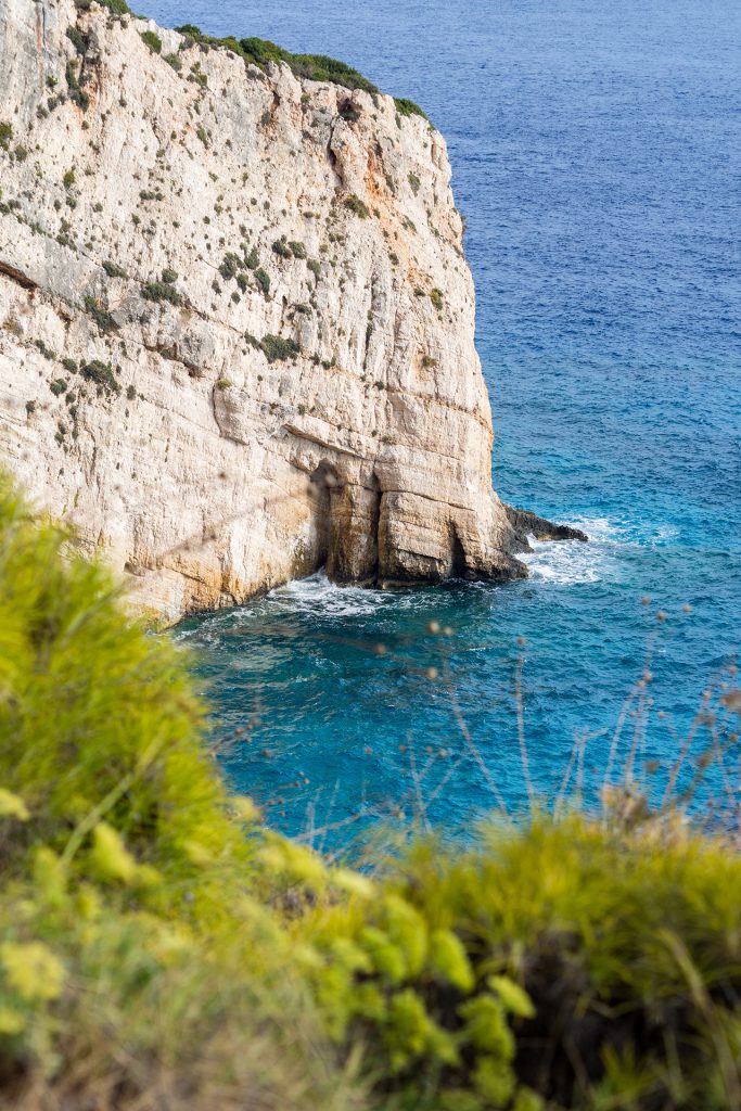 Mit dem Schiff zum Schiff – auf Zakynthos