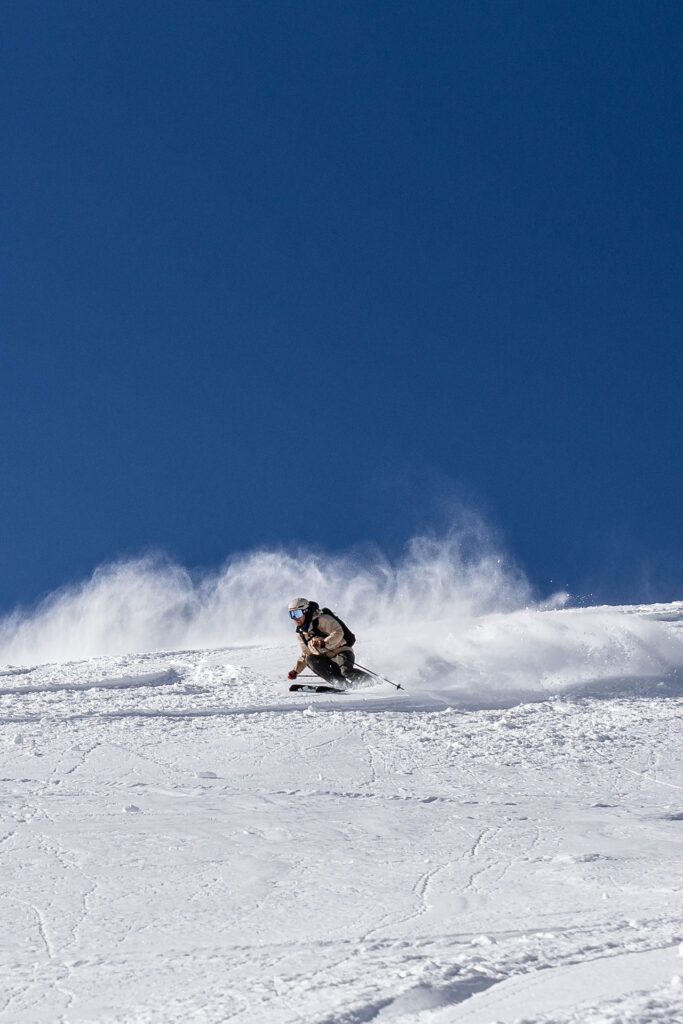 Into the Pow – Catskiing in Georgien