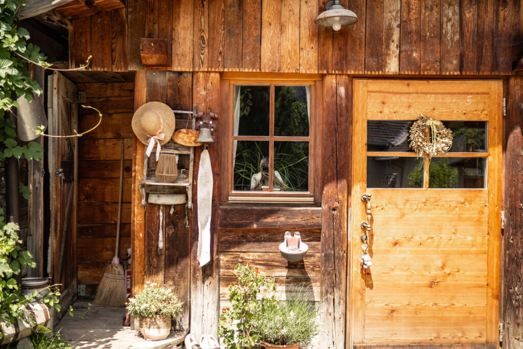 Zwischen Kuhstall und Gipfelglück – Familiensommer mit dem Roten Hahn