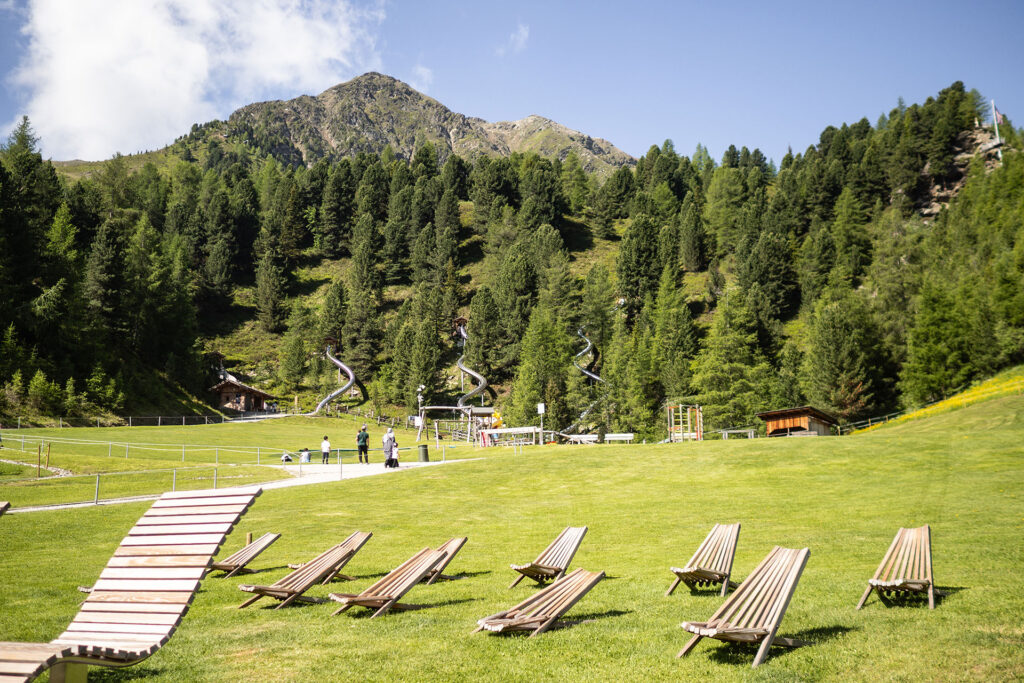 Zwischen Kuhstall und Gipfelglück – Familiensommer mit dem Roten Hahn