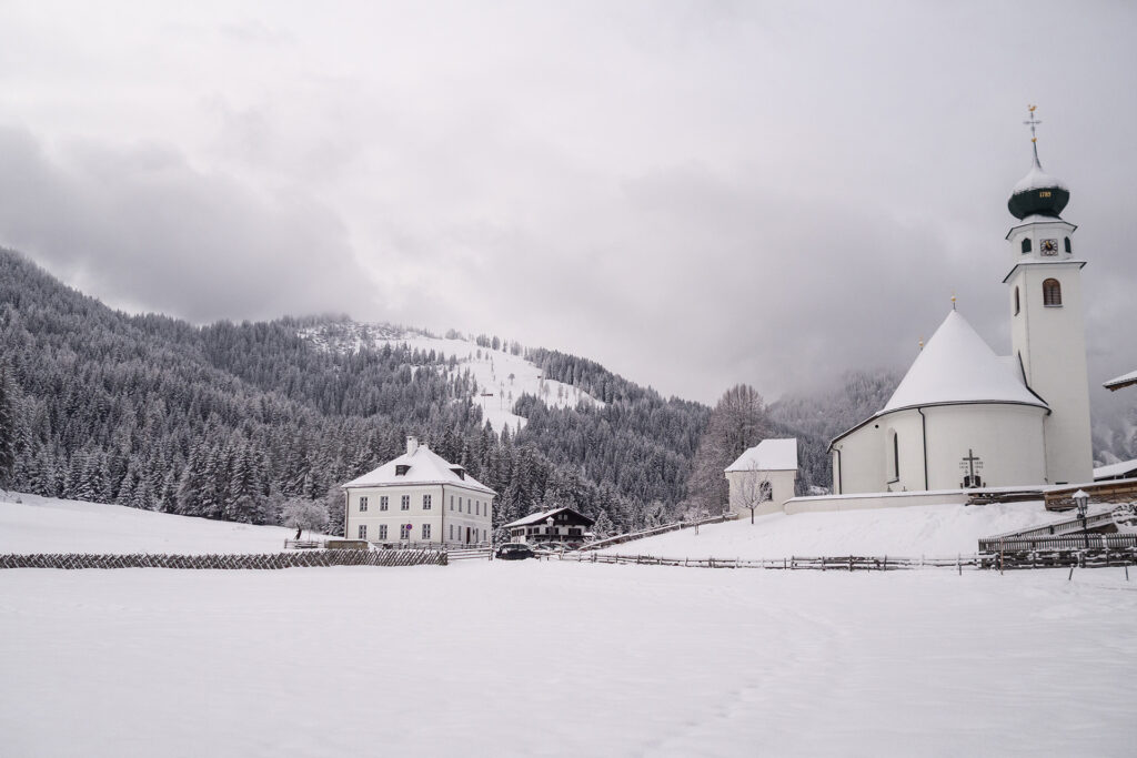 Familien-Skifahren in der Wildschönau: Winterzauber im Drachental