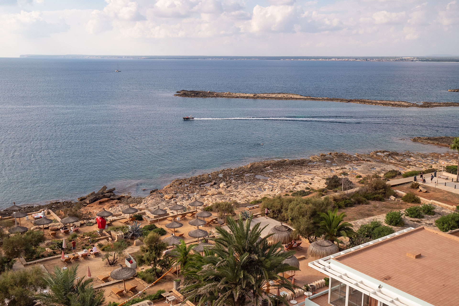 Yoga is better in Bikini – Glow-Zeit auf Mallorca