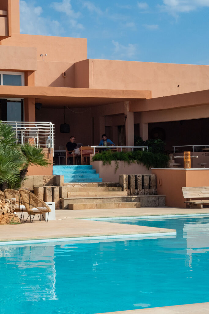 Yoga is better in Bikini – Glow-Zeit auf Mallorca