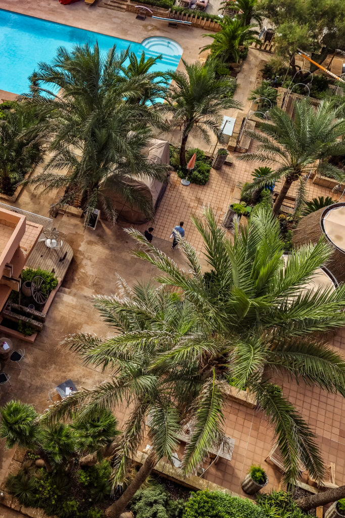 Yoga is better in Bikini – Glow-Zeit auf Mallorca